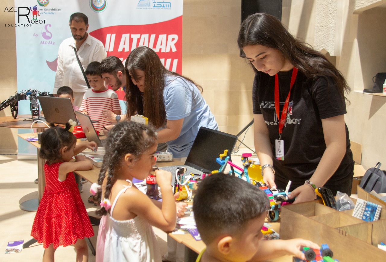 AzeRobot II Atalar Festivalı